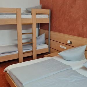 Familien-Zimmer